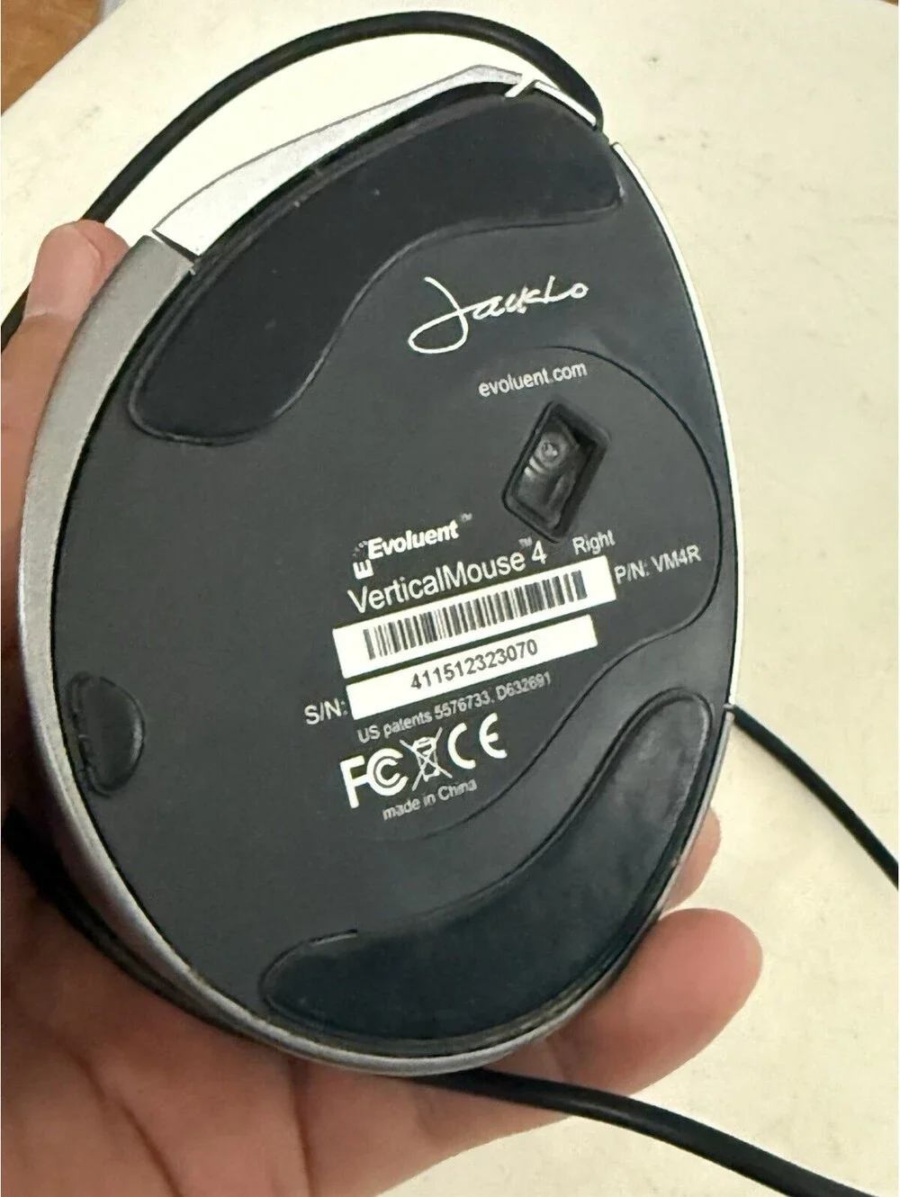 Evoluent VM4R VerticalMouse 4 Right Hand Ergonomic Mouse Flawed , Working